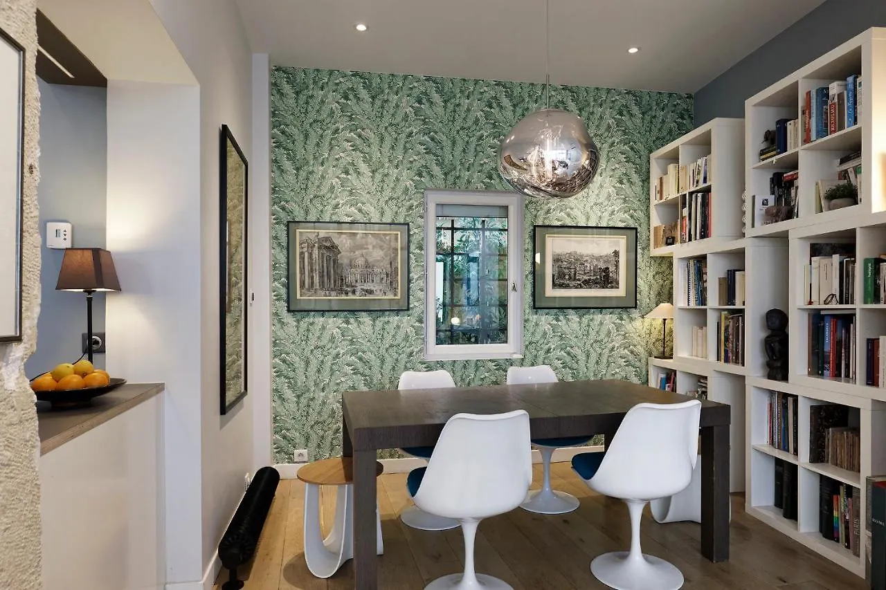 4-Bedroom Apartment In Latin Quarter 파리